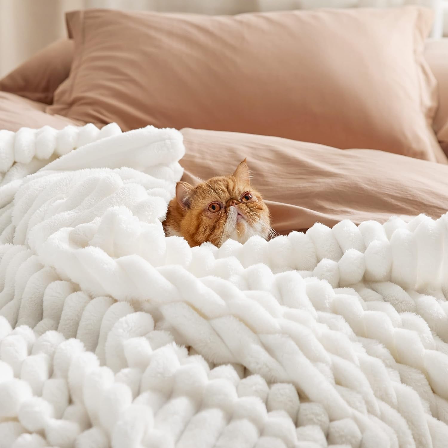 White Fleece Throw Blanket for Couch